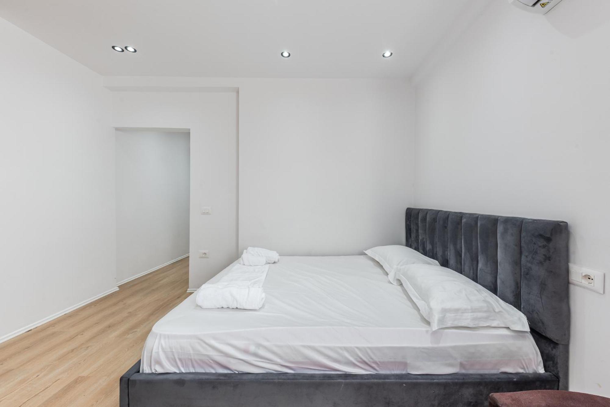 Atelier Apartments By Kondo Stays Τίρανα Εξωτερικό φωτογραφία