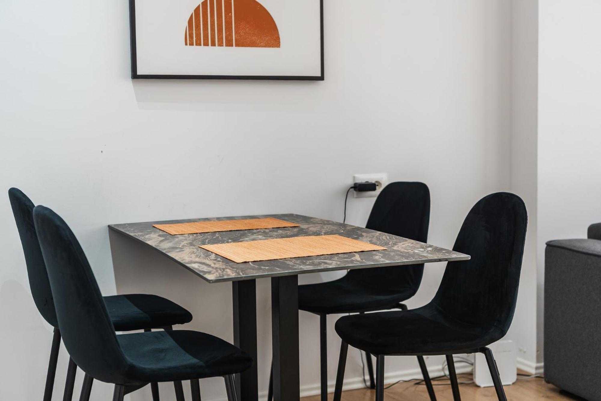 Atelier Apartments By Kondo Stays Τίρανα Εξωτερικό φωτογραφία
